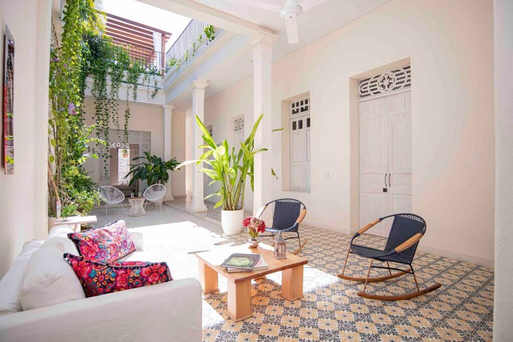 Private house-swimming pool - Old Santa Marta