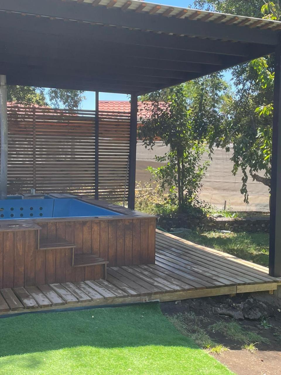 Agradable casa con Tina de agua Caliente y Piscina