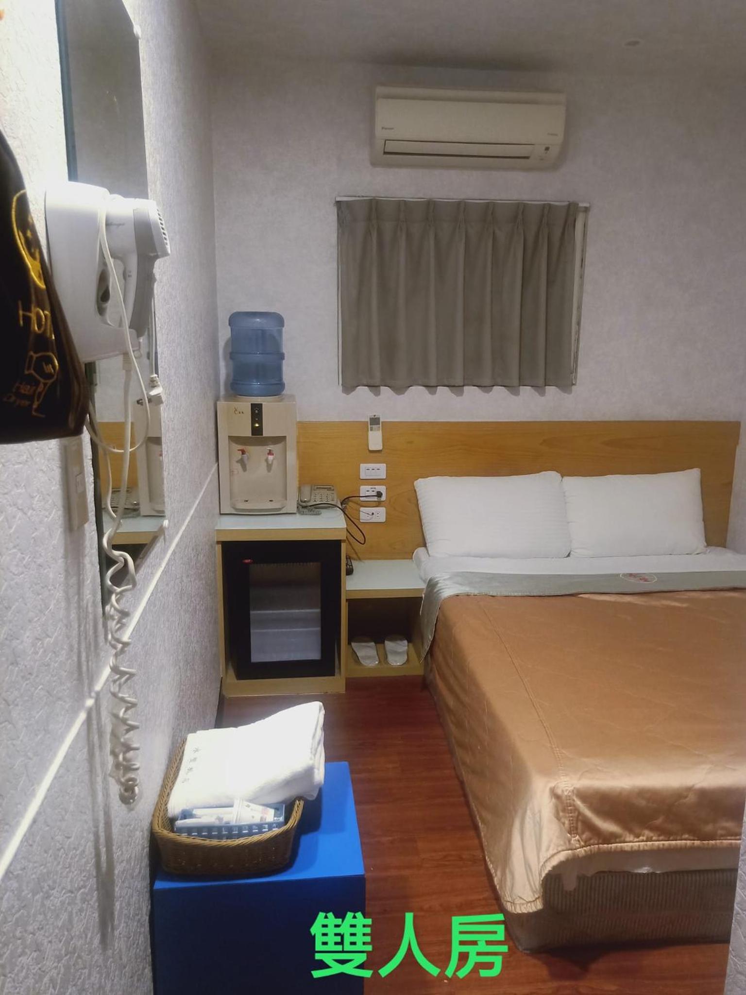 Yung Feng Hotel