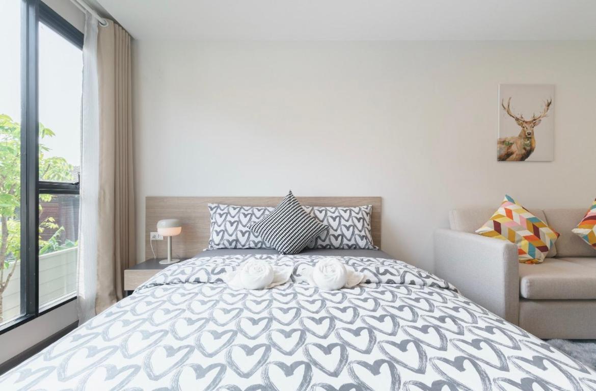 Sathon-Charoen Nakhon Condo