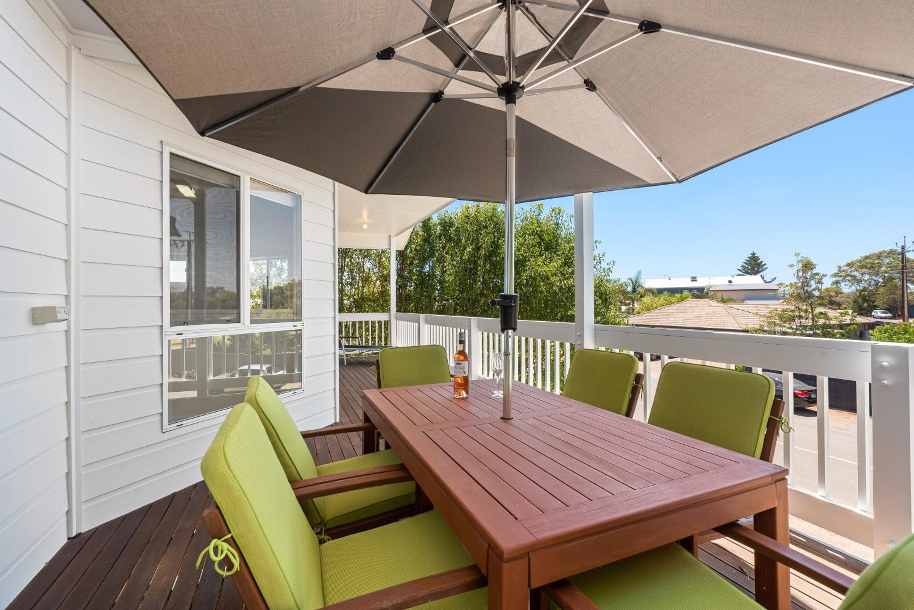 Chloe's Place - Aldinga Beach - C21 SouthCoast Holidays