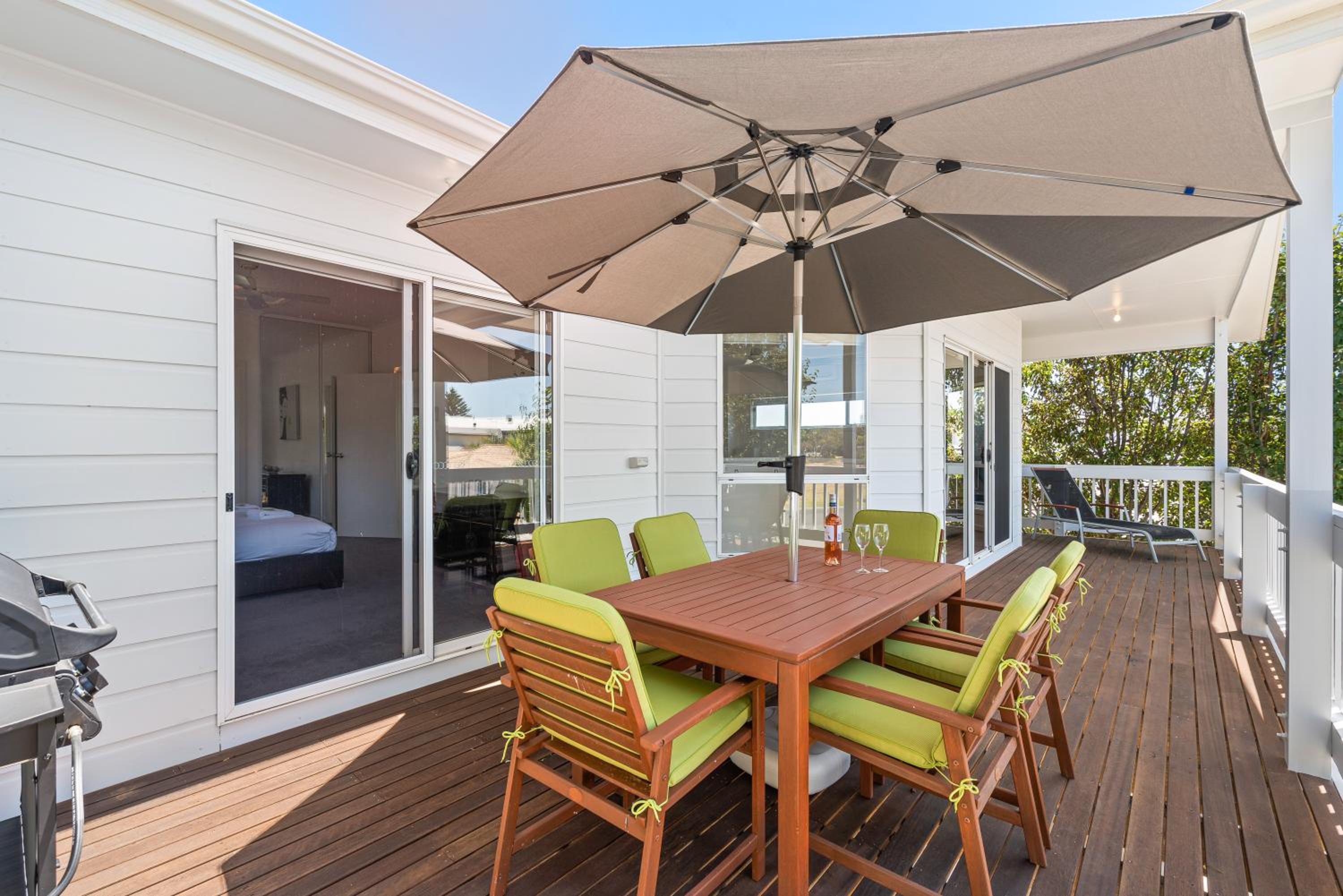 Chloe's Place - Aldinga Beach - C21 SouthCoast Holidays