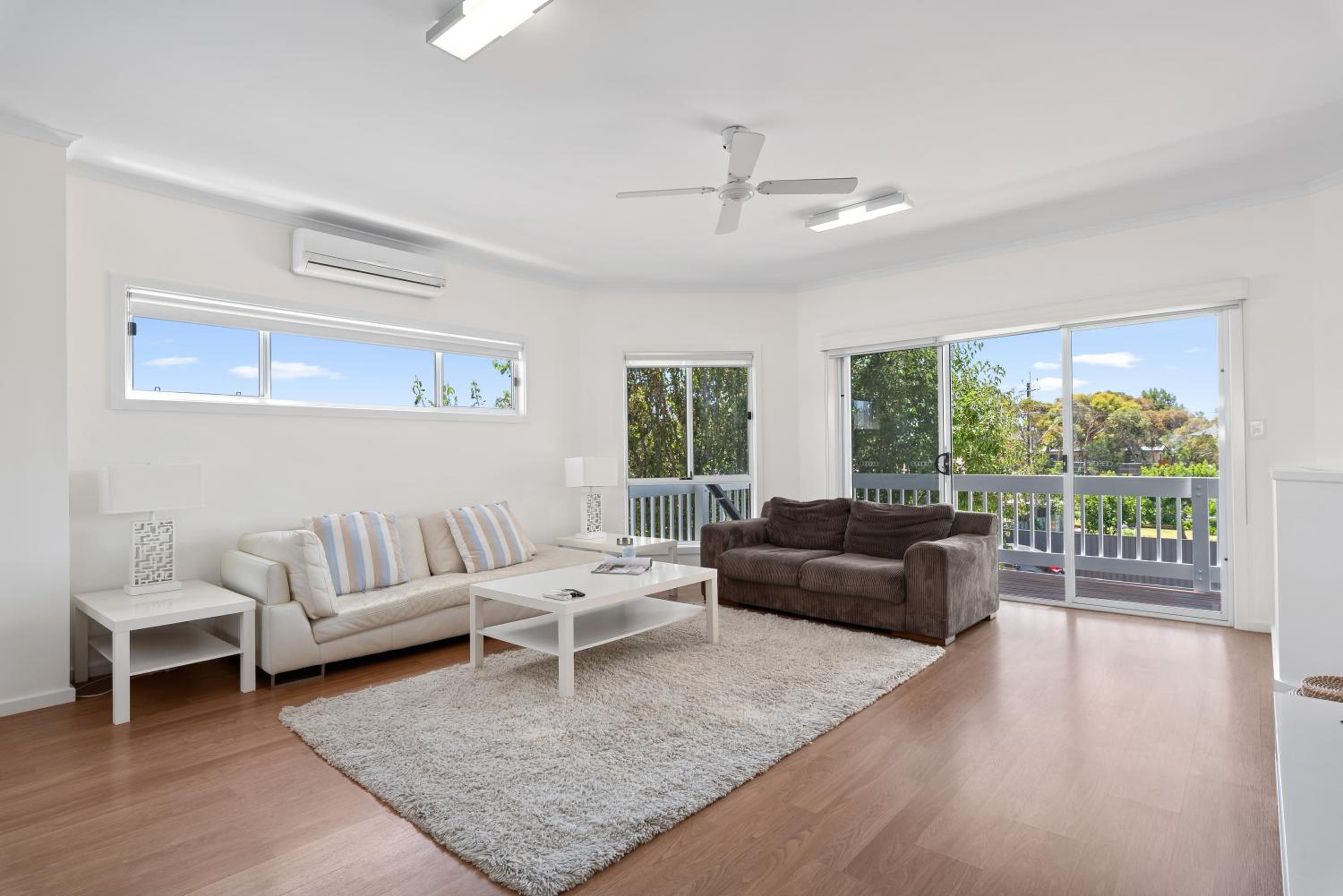 Chloe's Place - Aldinga Beach - C21 SouthCoast Holidays