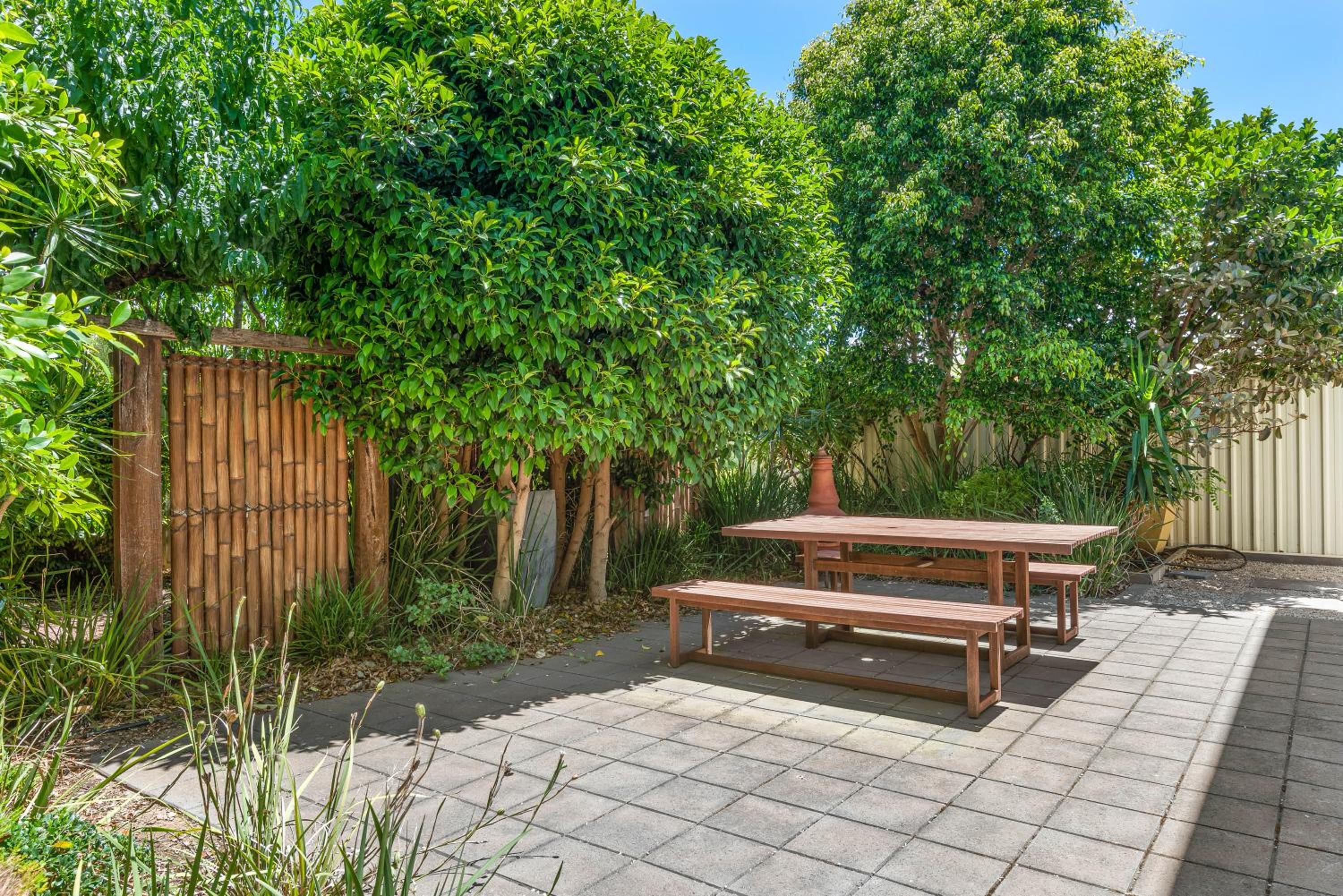 Chloe's Place - Aldinga Beach - C21 SouthCoast Holidays