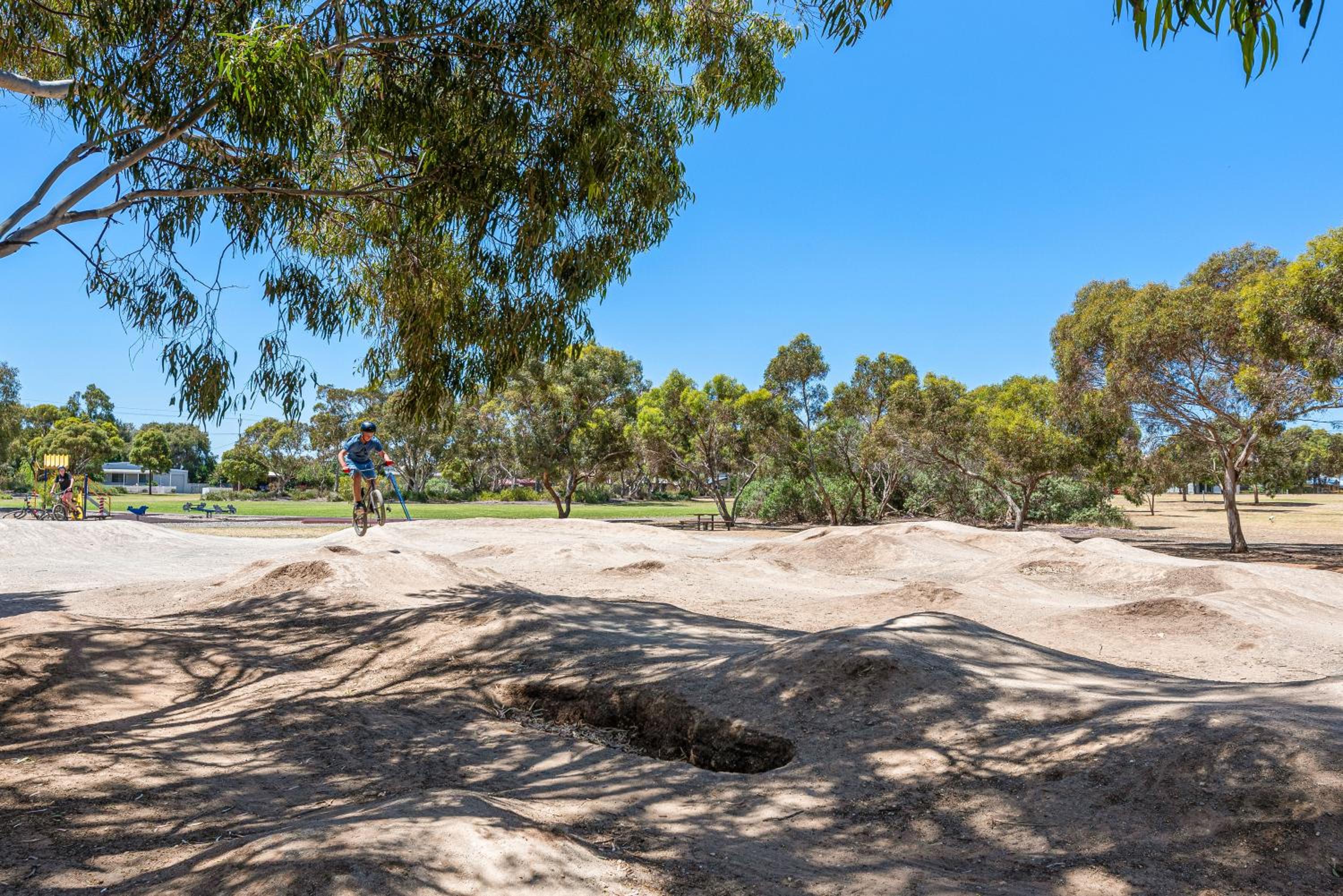 Chloe's Place - Aldinga Beach - C21 SouthCoast Holidays
