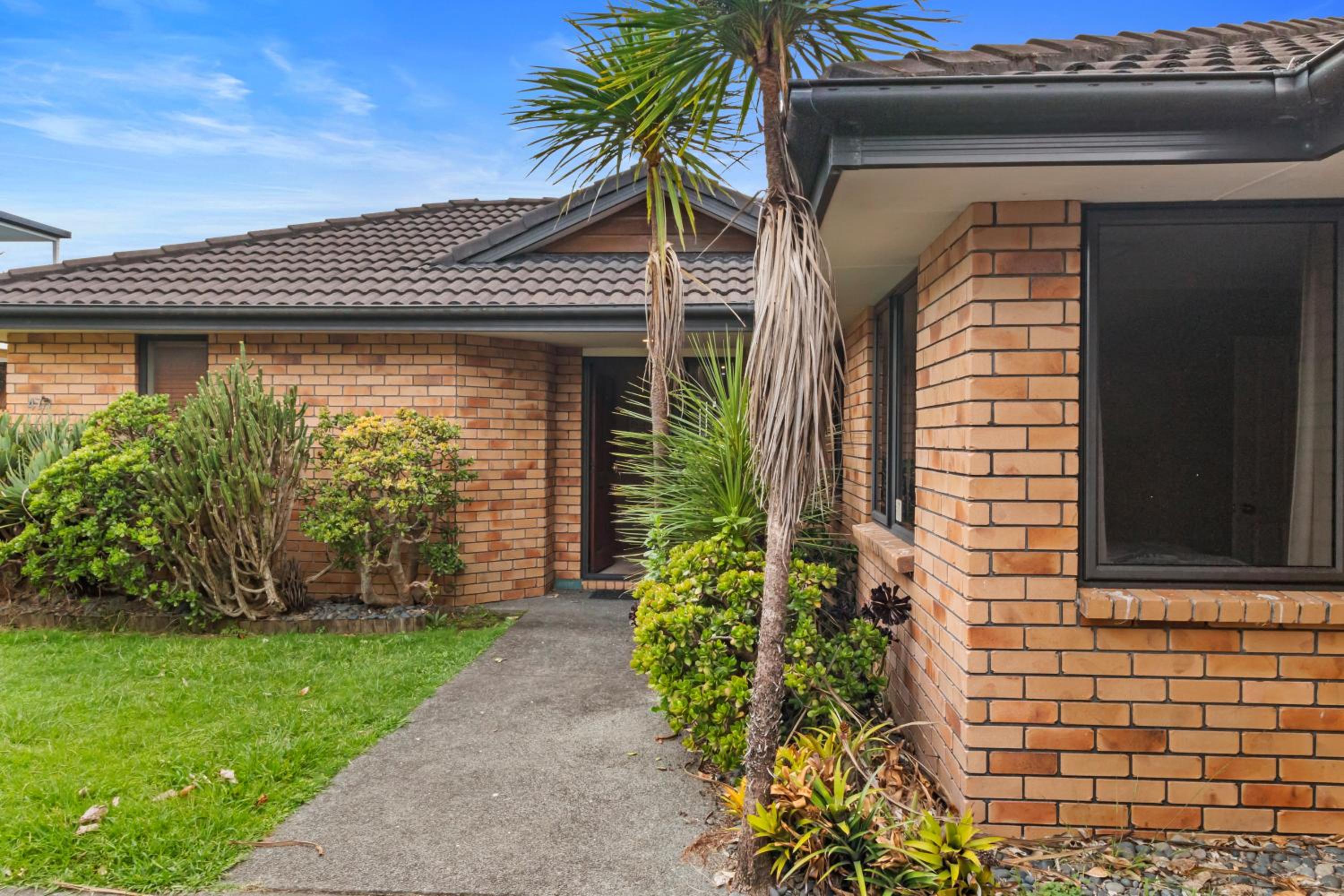 Bowentown Bach - Waihi Beach Holiday Home view 5