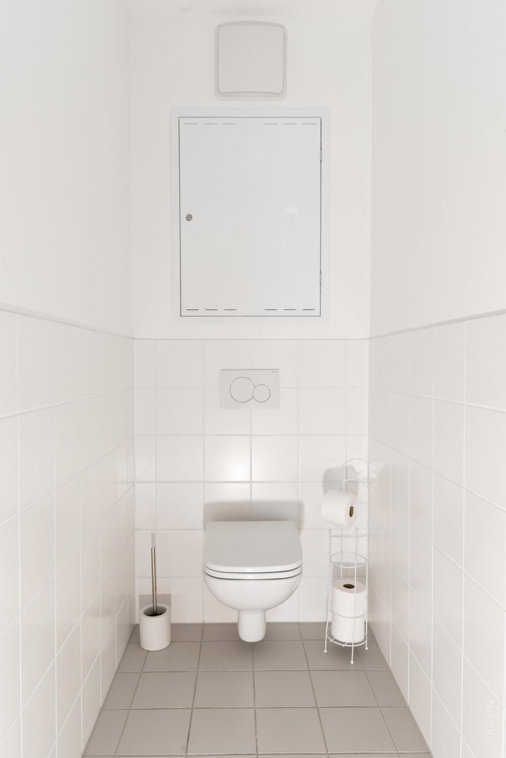 Whats-App Self-Check-IN - 1BR Apartment, near airport,15 min to Center