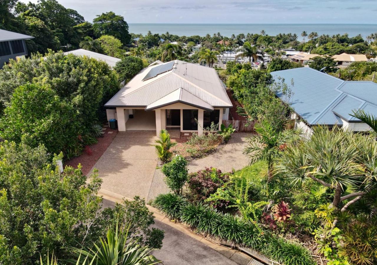 Le Reve Wake up to sunrises and tropical breezes