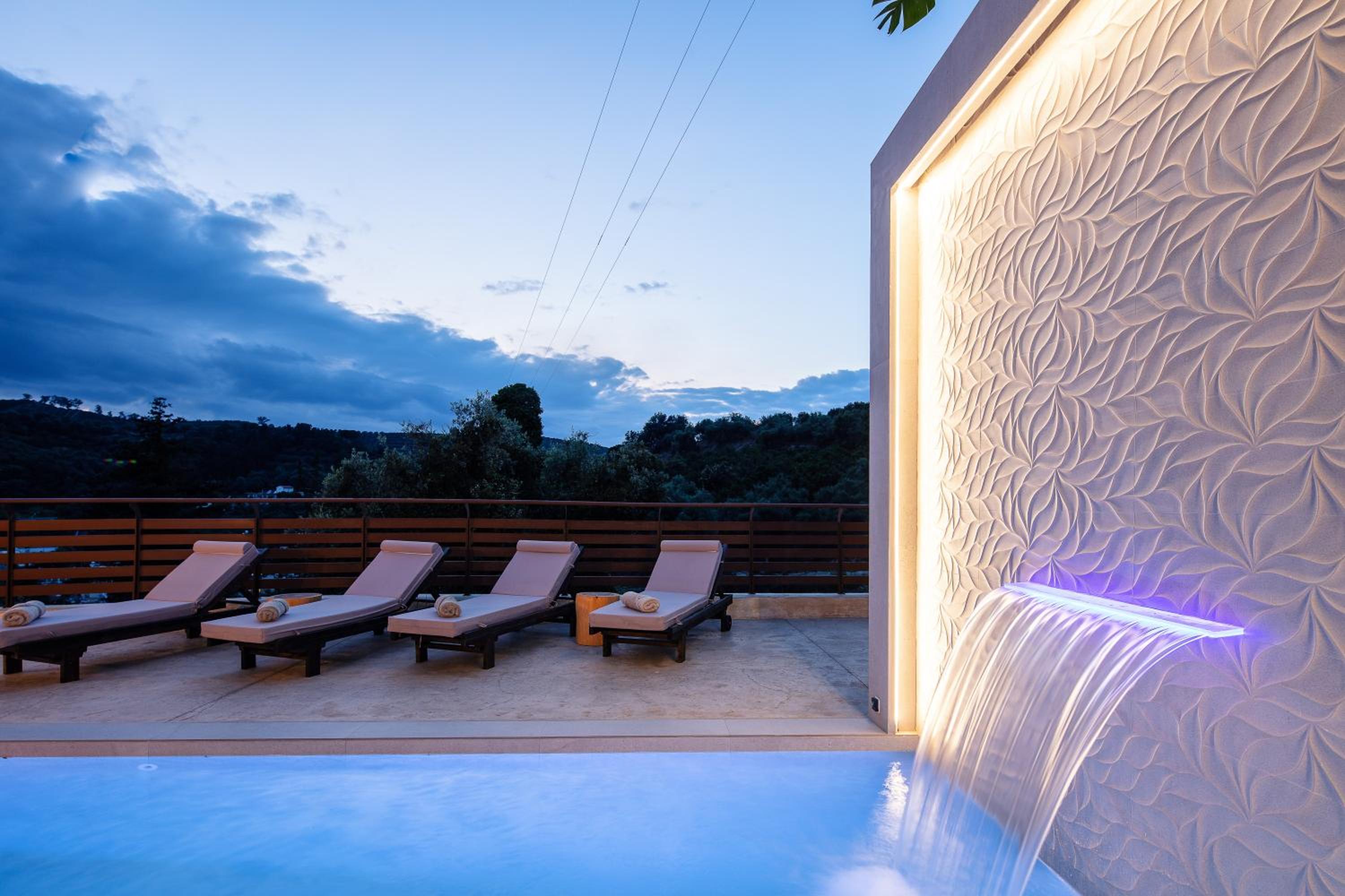 Kotinos Luxury Villa