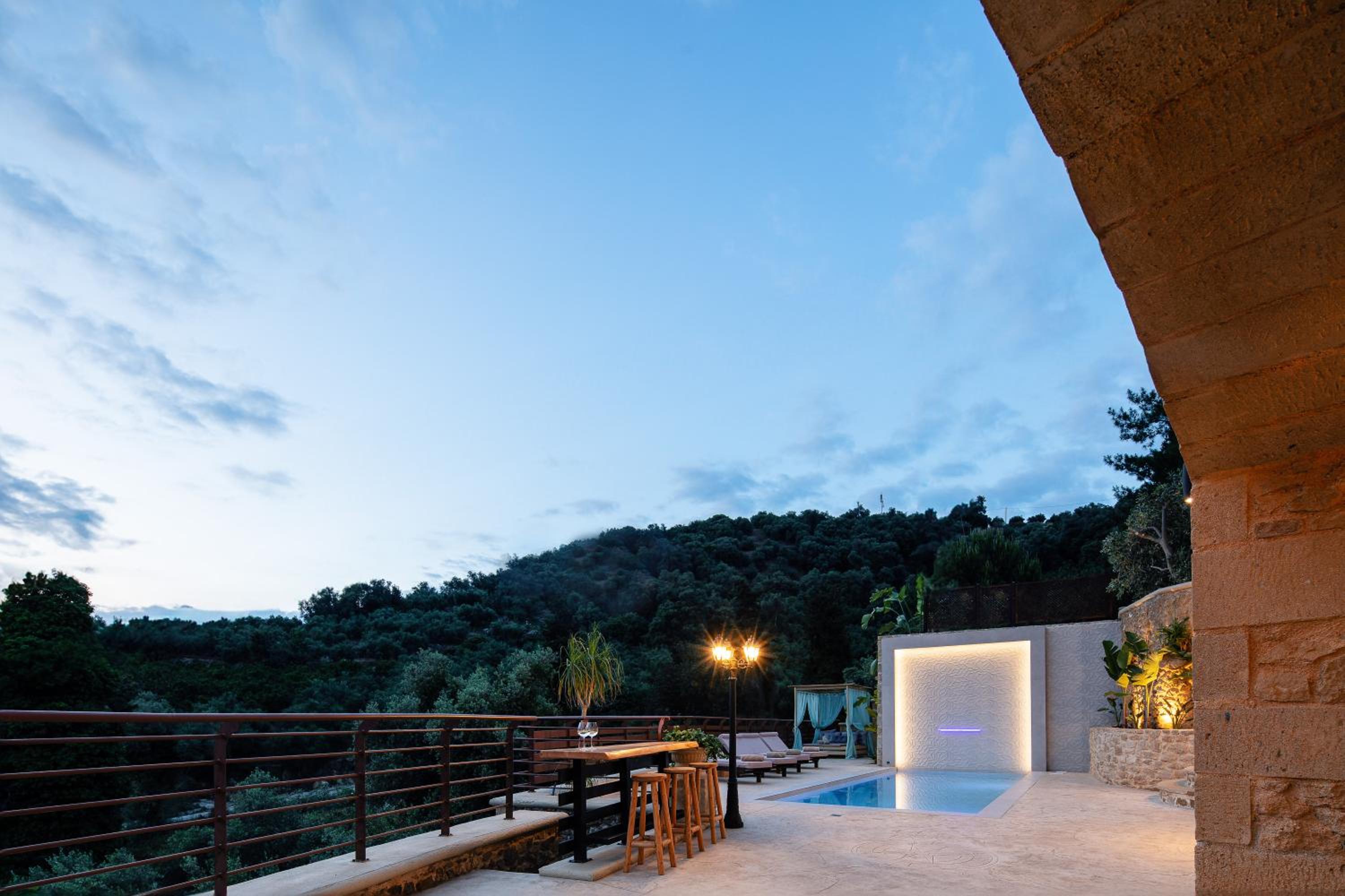 Kotinos Luxury Villa