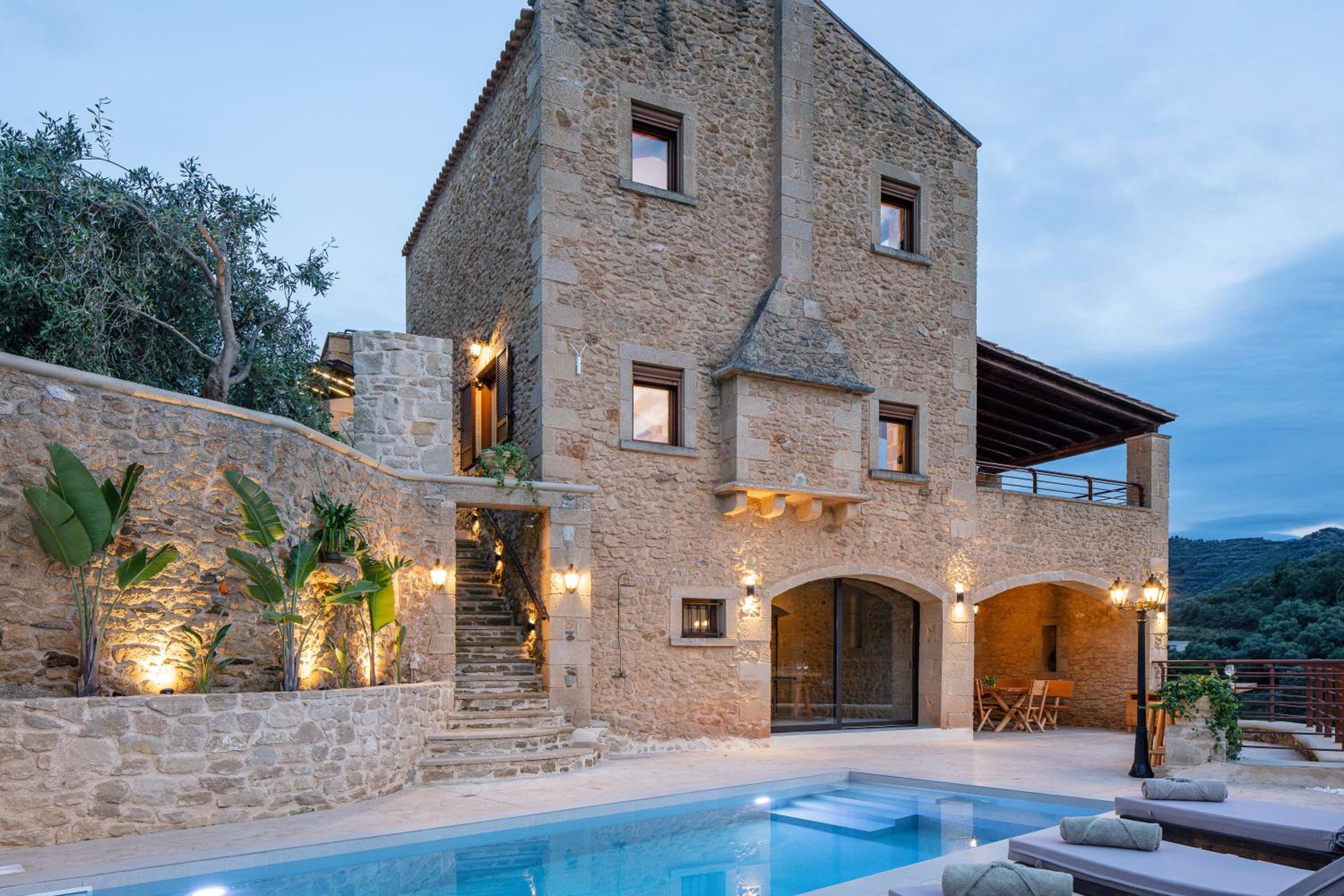Kotinos Luxury Villa