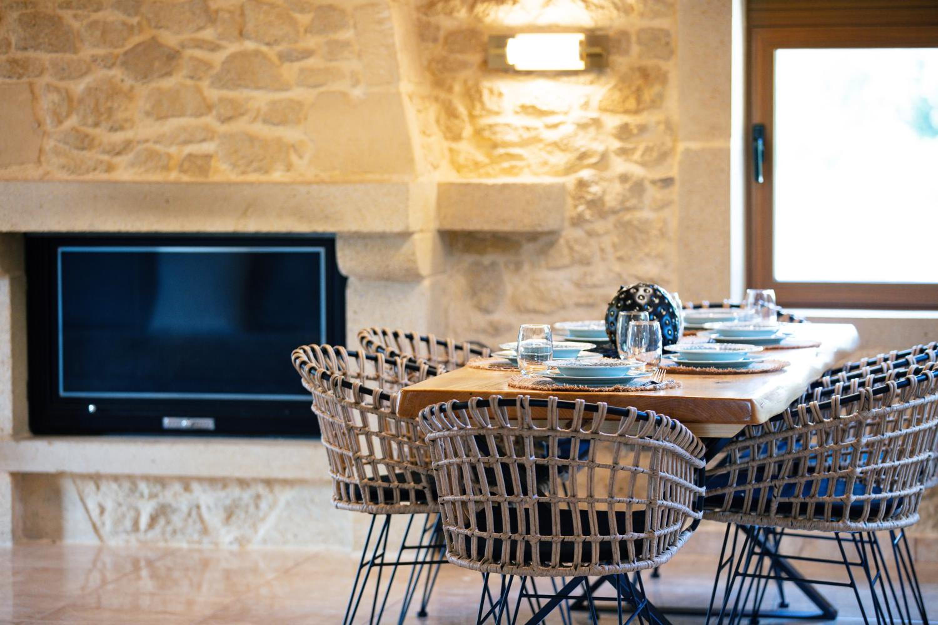 Kotinos Luxury Villa