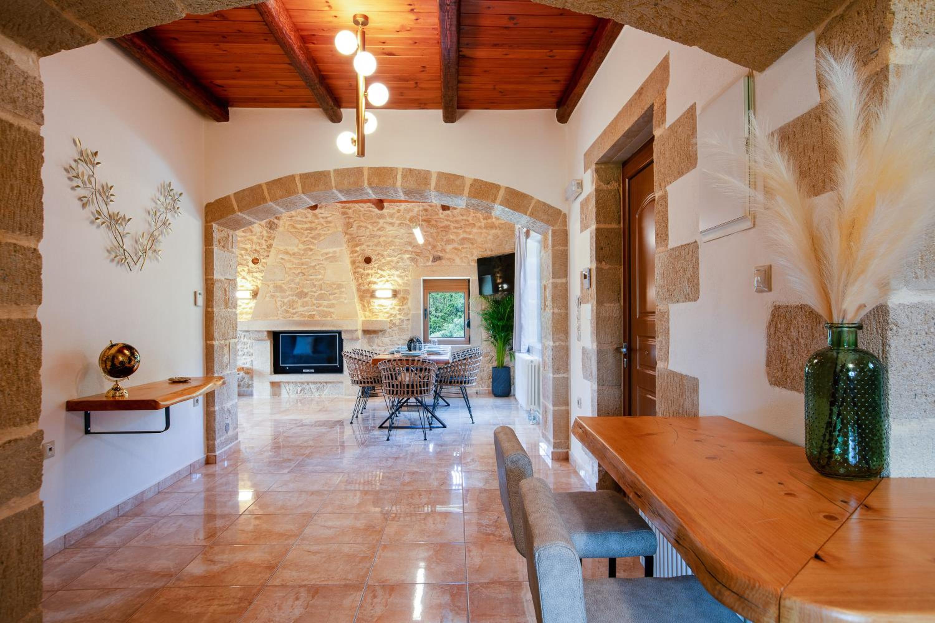 Kotinos Luxury Villa