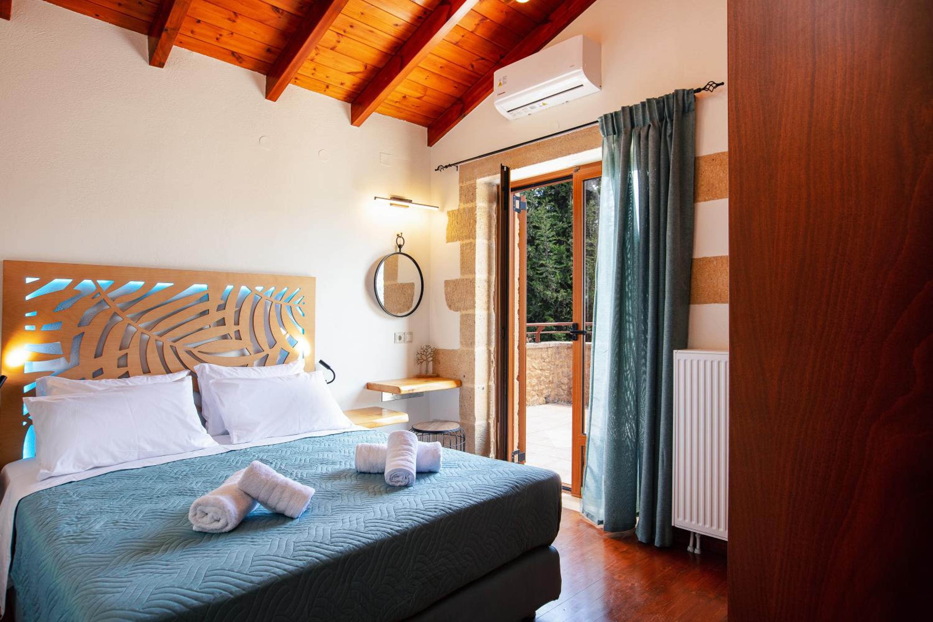 Kotinos Luxury Villa