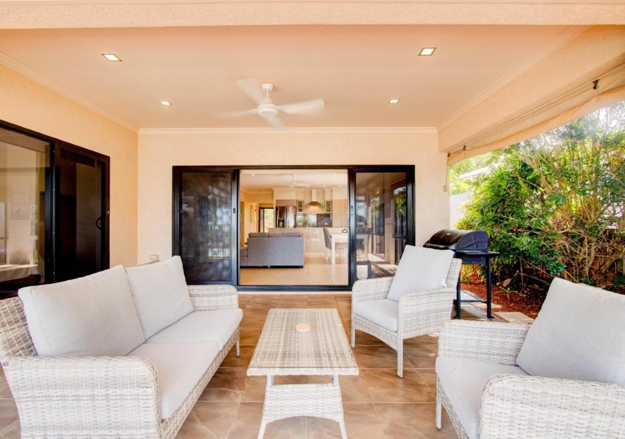 Le Reve Wake up to sunrises and tropical breezes