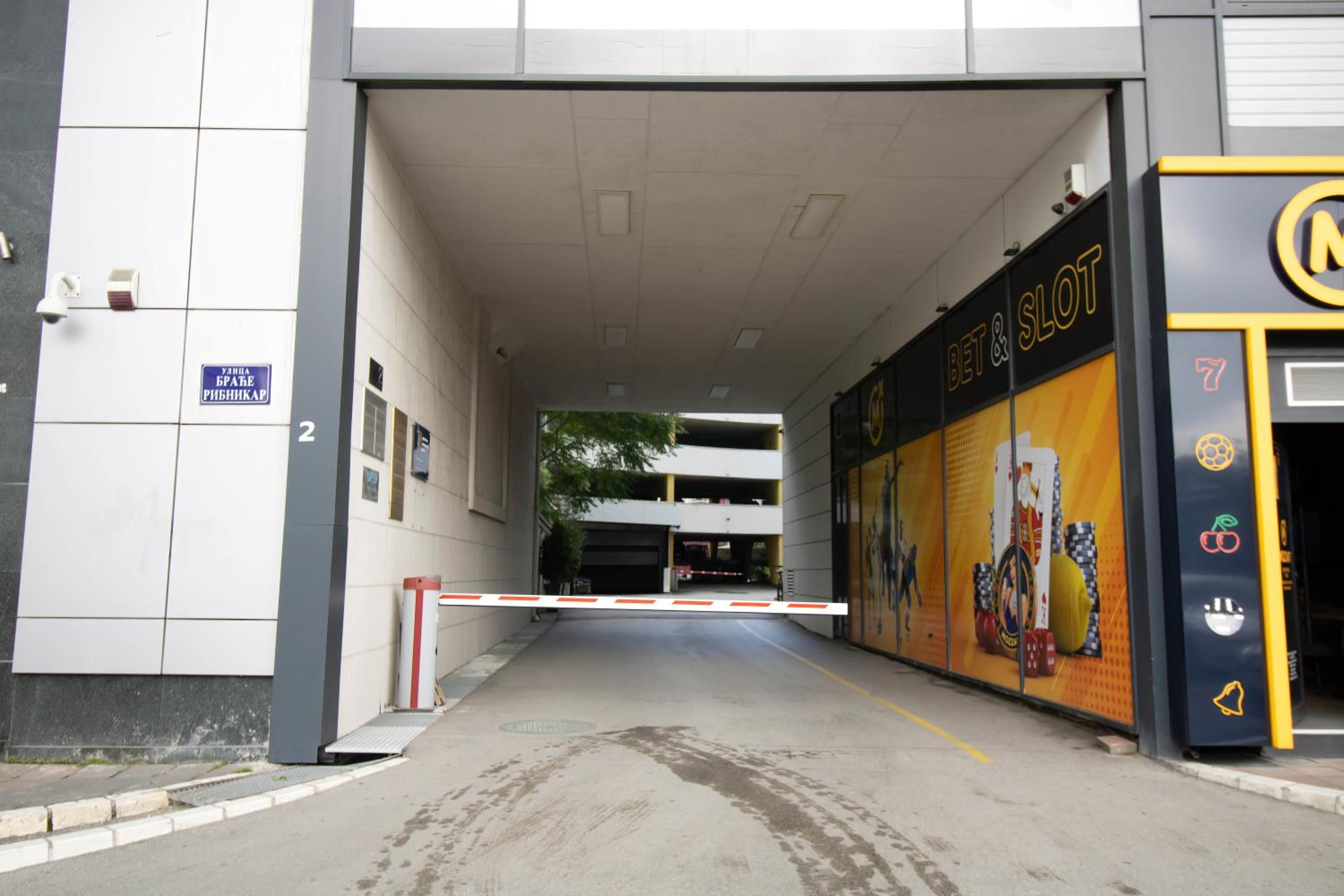 Photo 10