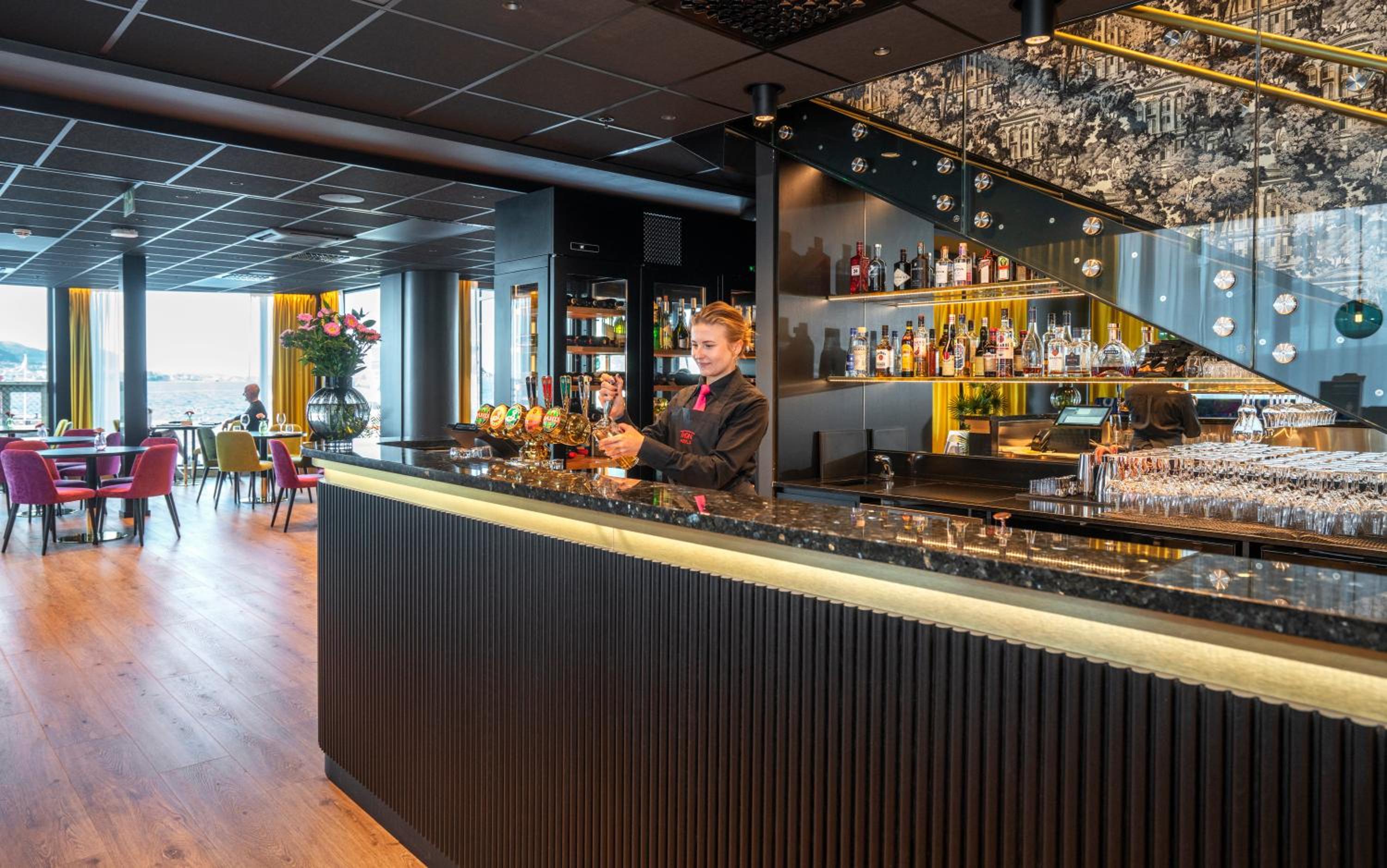 Alesund Vacations - Thon Hotel Alesund - Property Image 12