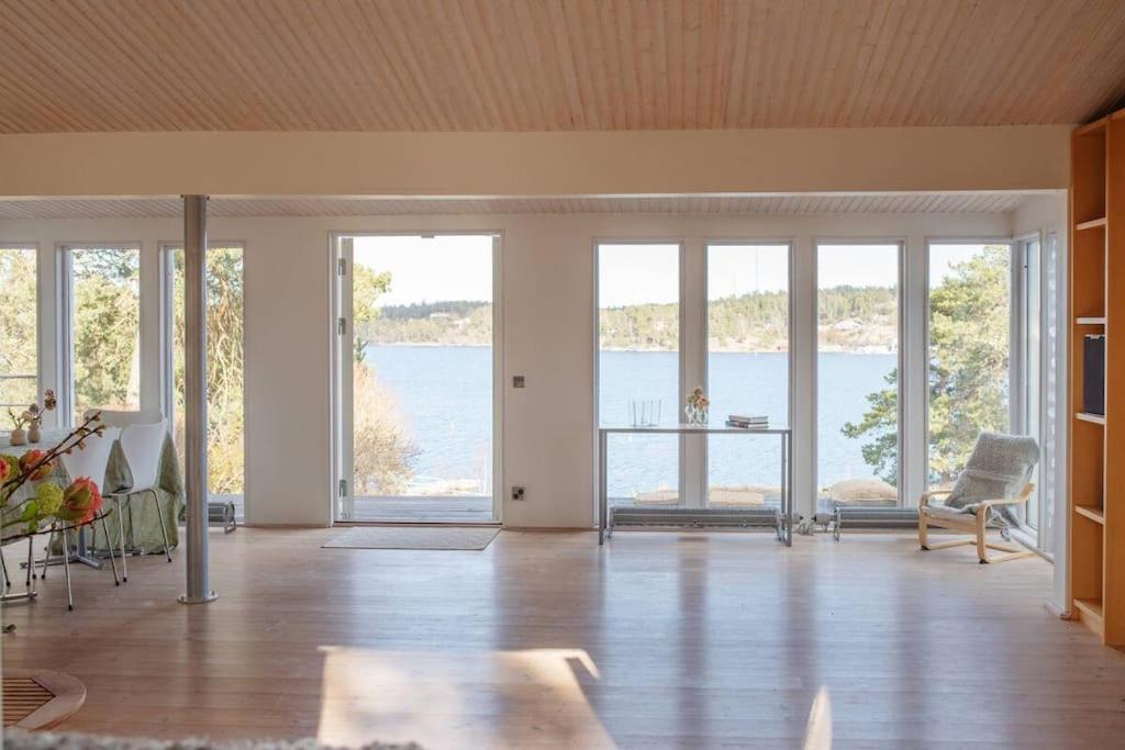 Spectacular lake plot, Stockholm archipelago