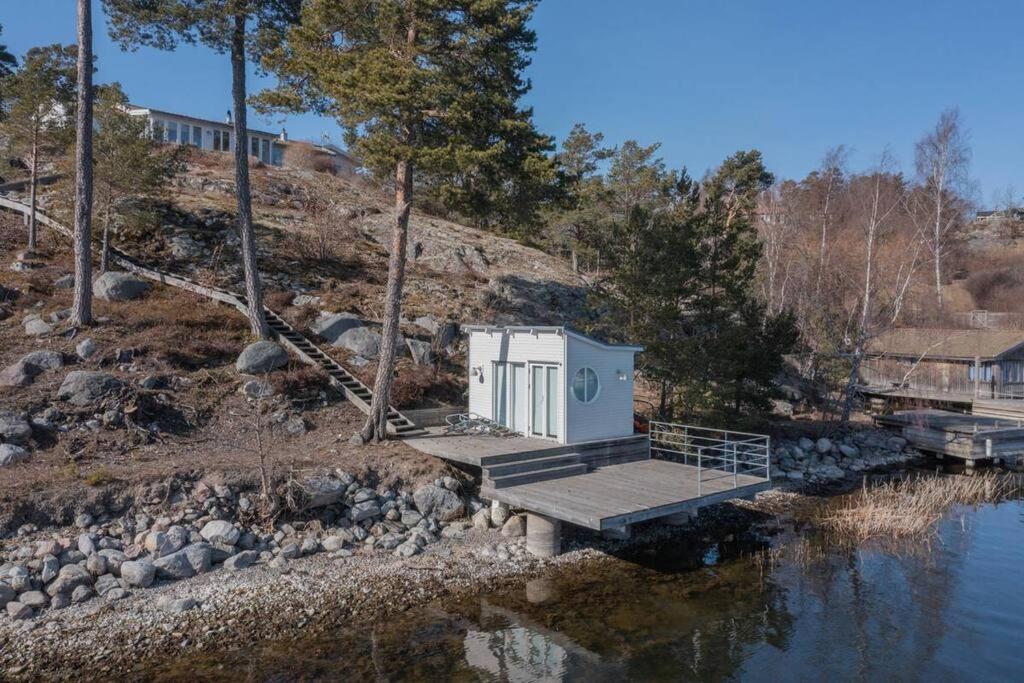 Spectacular lake plot, Stockholm archipelago