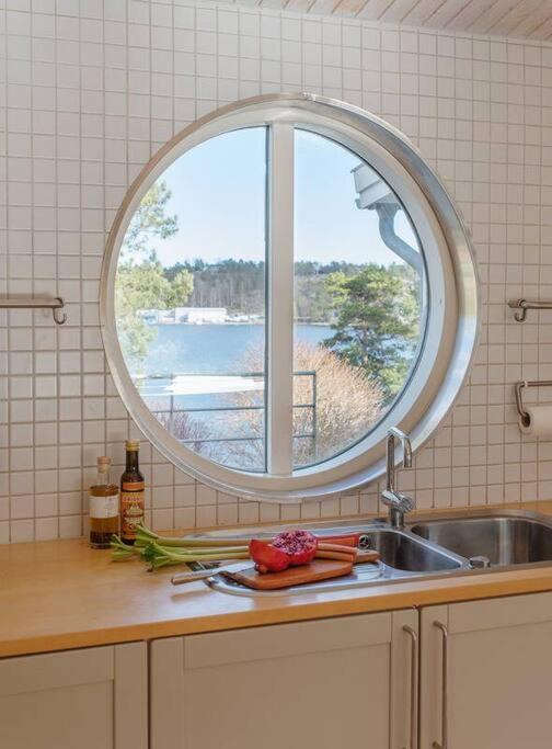 Spectacular lake plot, Stockholm archipelago