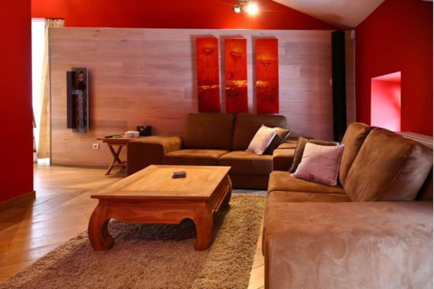 Jacuzzi - BBq - Jardin - Garden Lodge - Le Tulipier