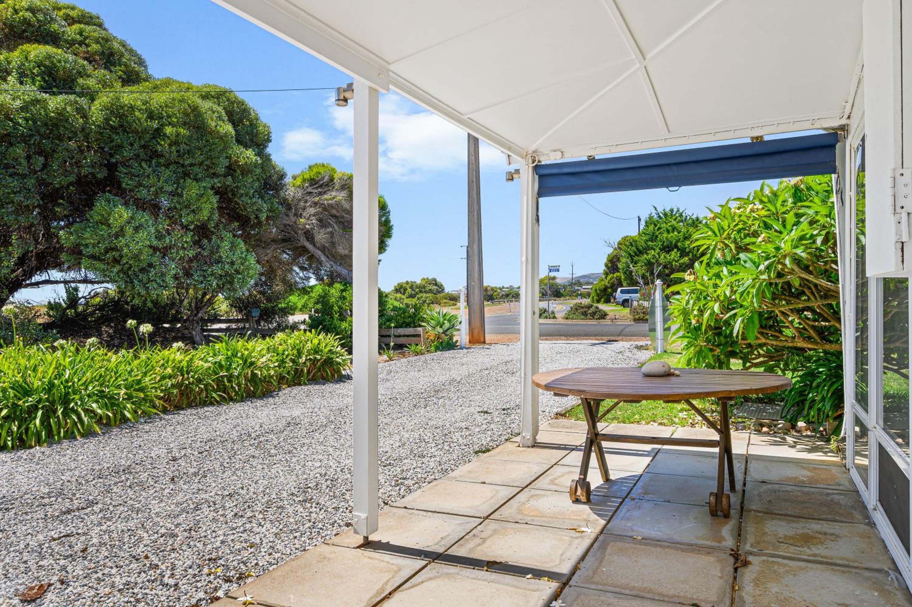 Boat House - Sellicks Beach - C21 SouthCoast Holidays