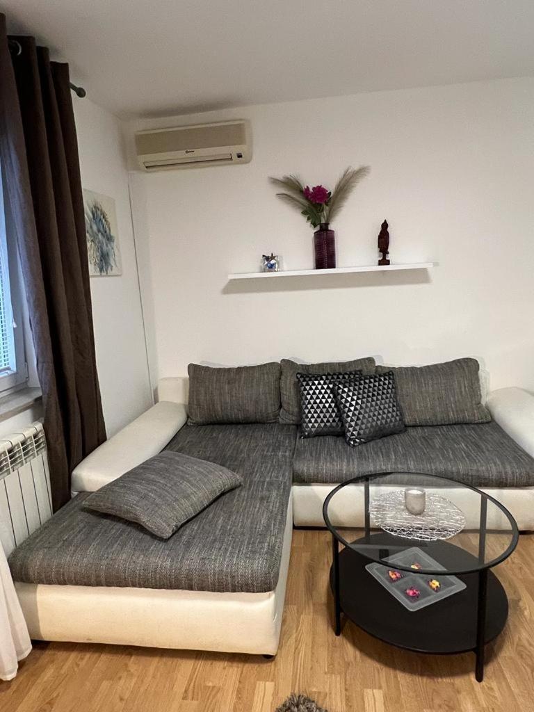 Apartman Lara