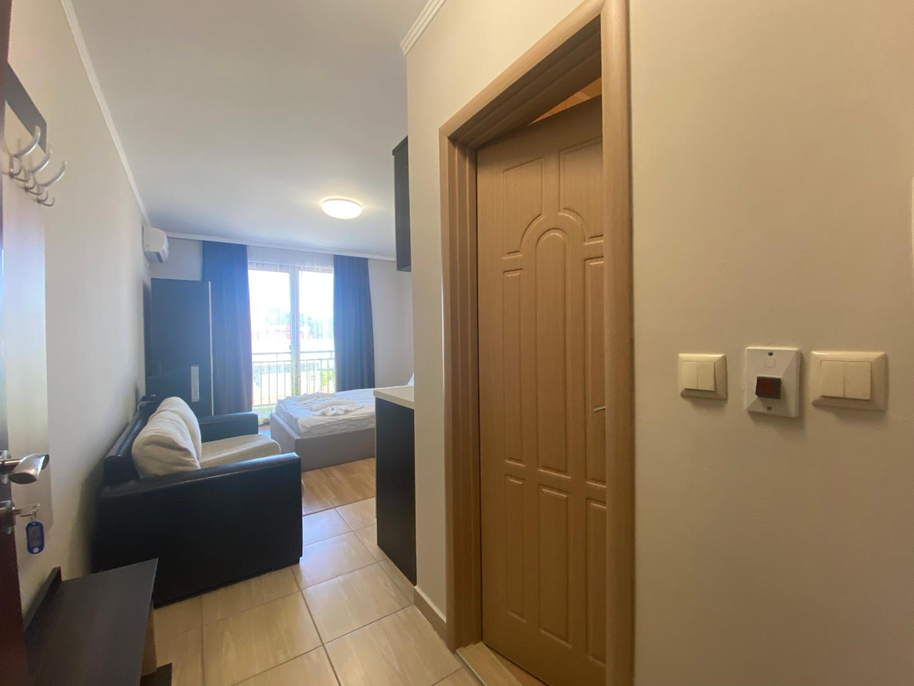 SUMMER BREЕZE 204 Private Studio Sunny Beach