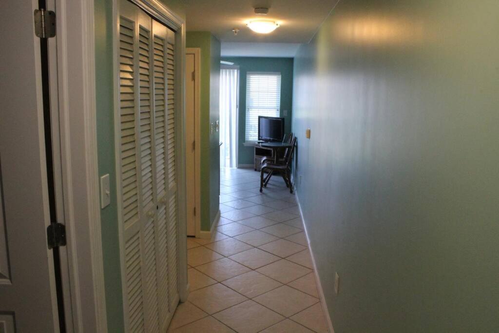 Champagne Island Apt