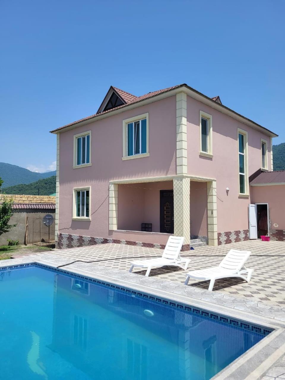 A beautiful villa with a swimming pool in the gebele