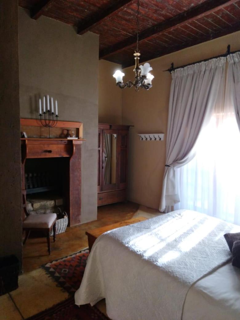 VULTURES LODGE