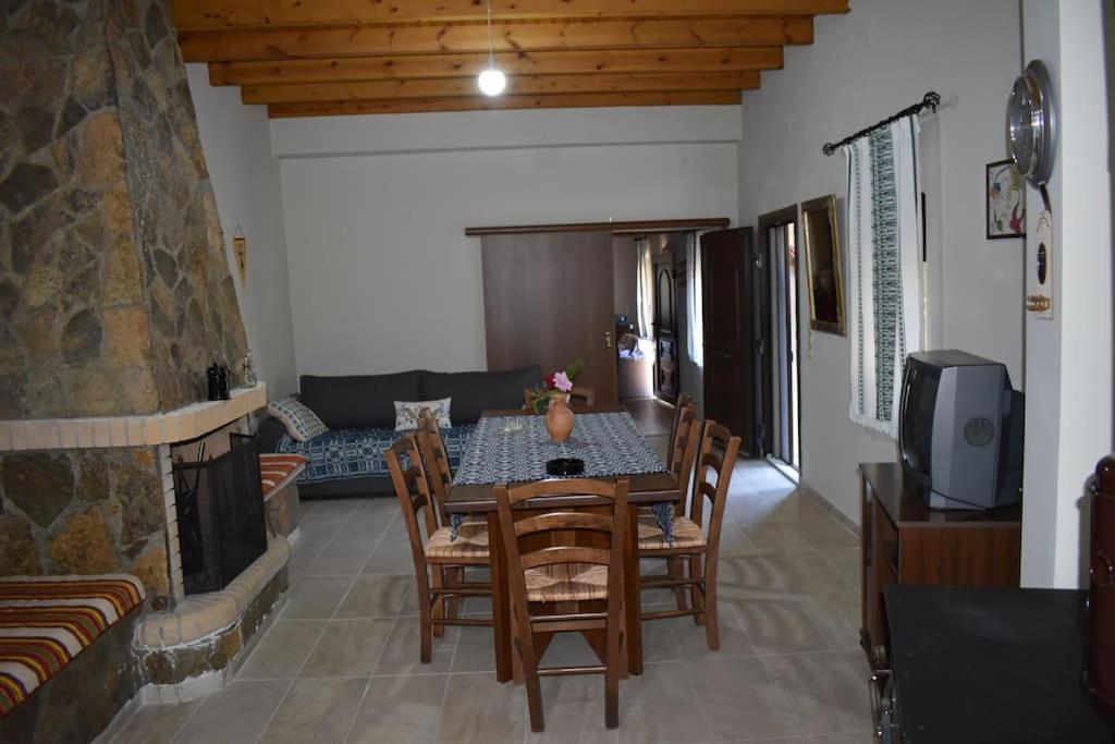 Magda Cottage, in South Crete view 2