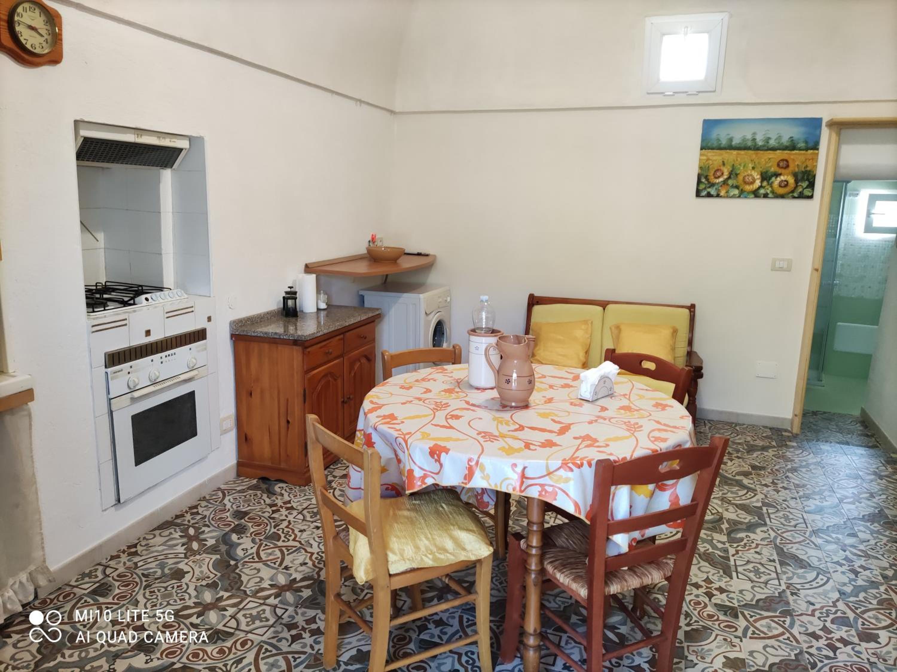 Trullo sole e vento view 4