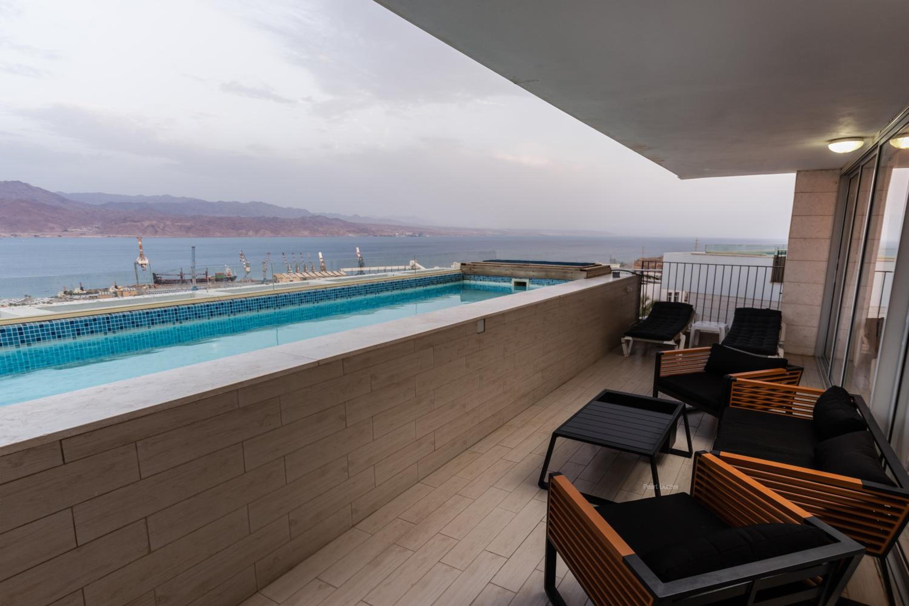 YalaRent Mountainside Duplexes with Private Pool