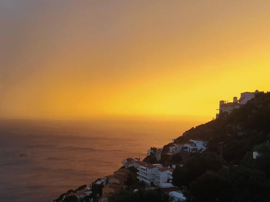 Welhomy - Magnifique Maison Vue Mer - Roses, Bramer 13 photo 3