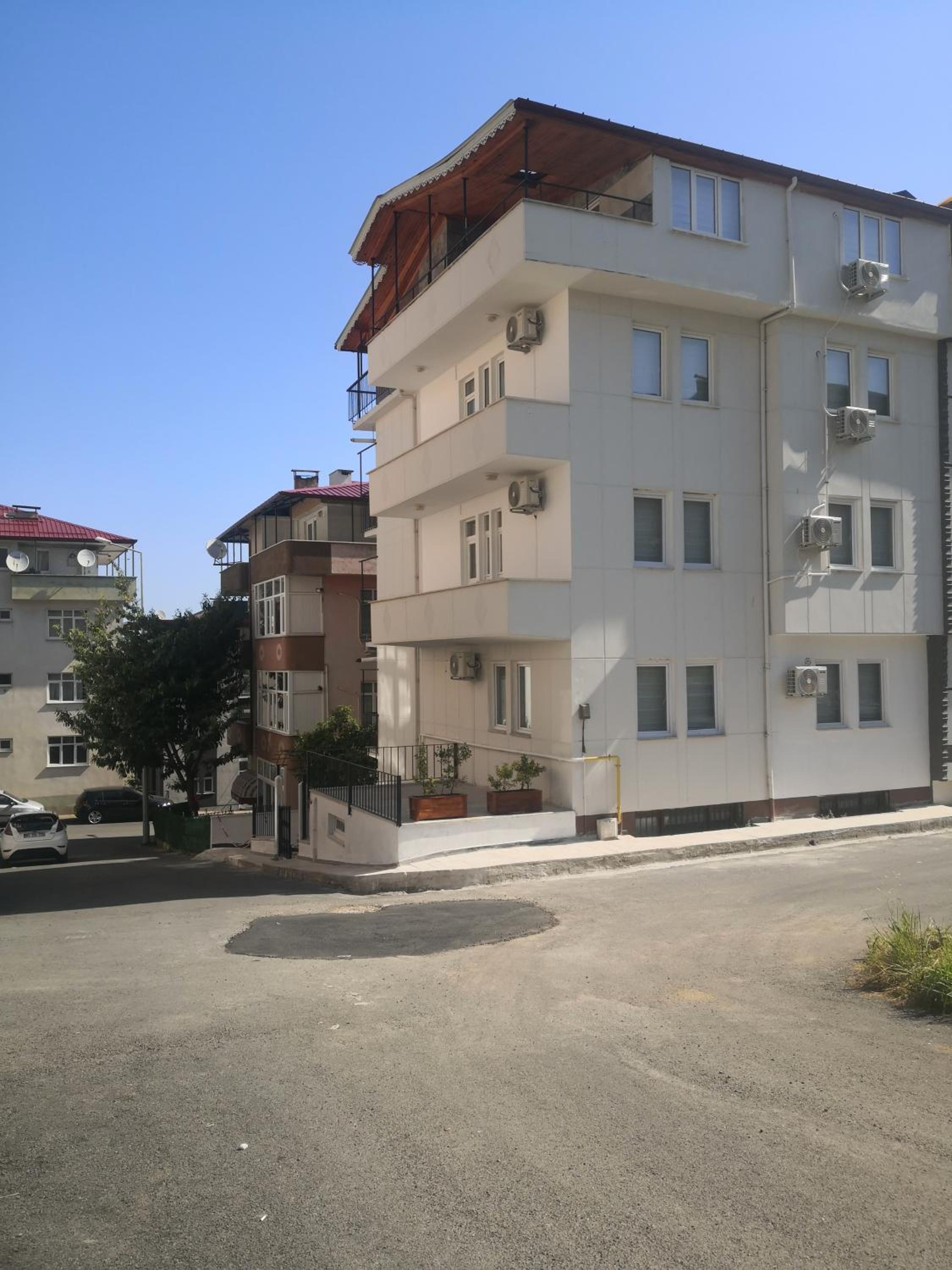 EST Suite Apart