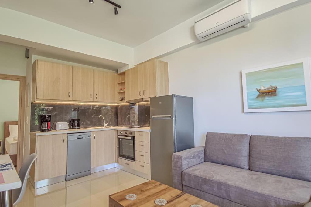 Renovated apartment 3- Platanias
