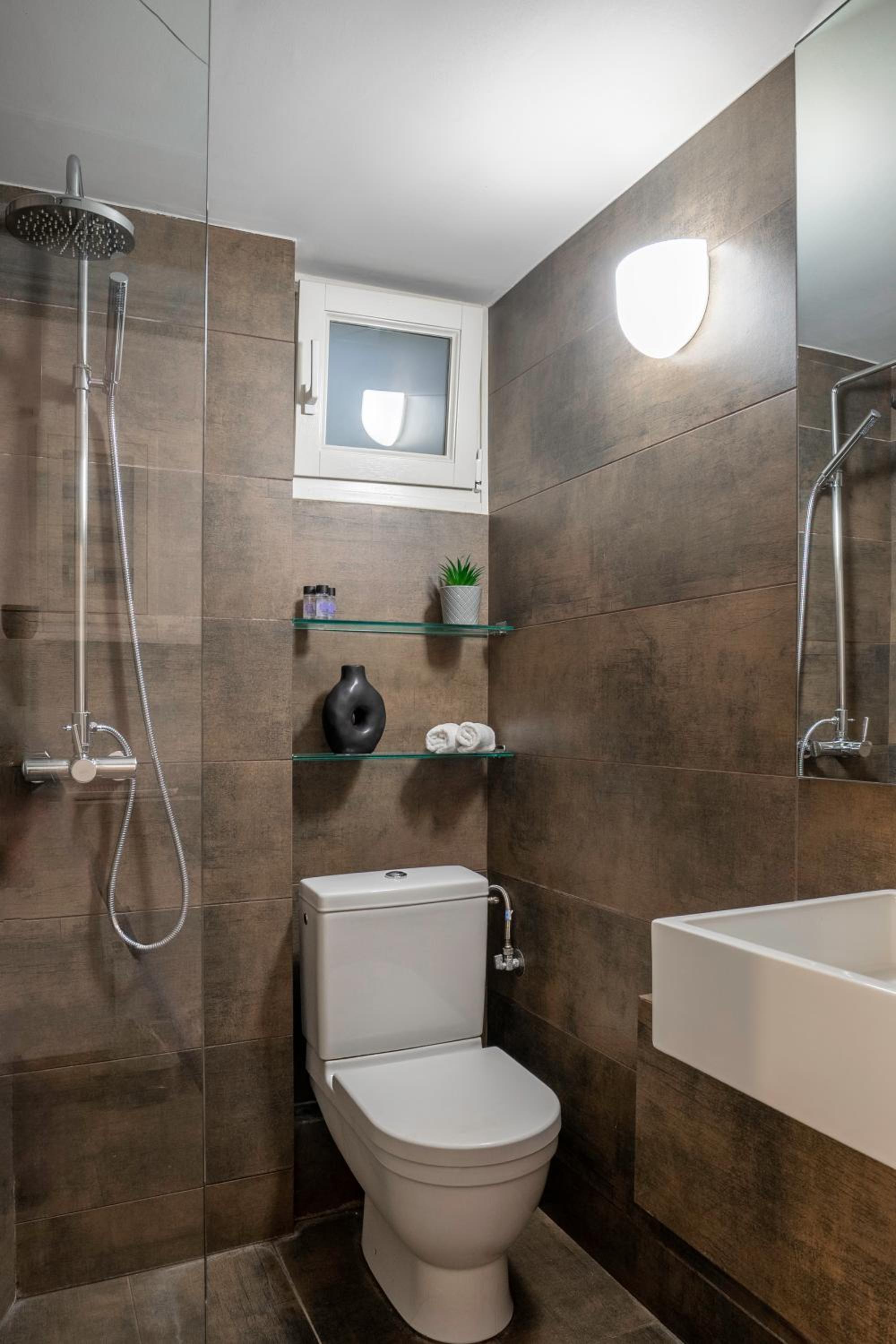 Central Athenian 1BR Apartment