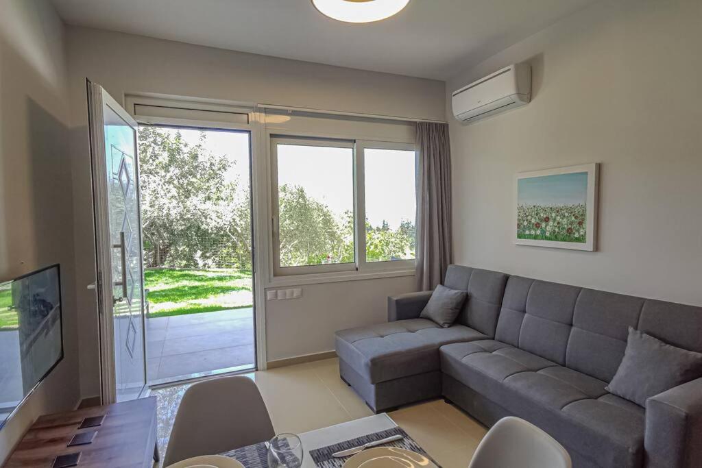 Renovated apartment 2 -Platanias