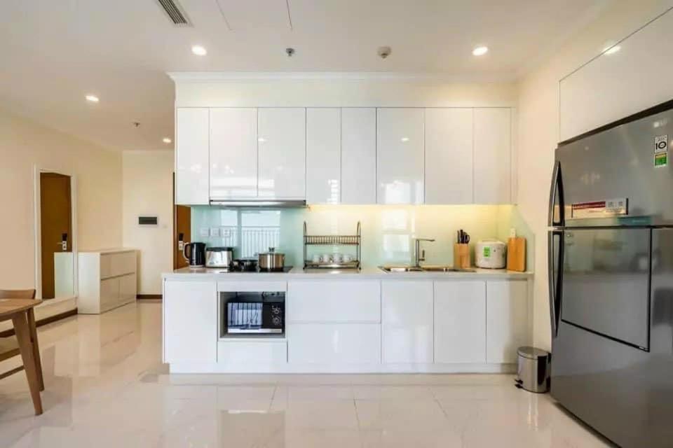 Landmark Vinhomes Christine Apartment