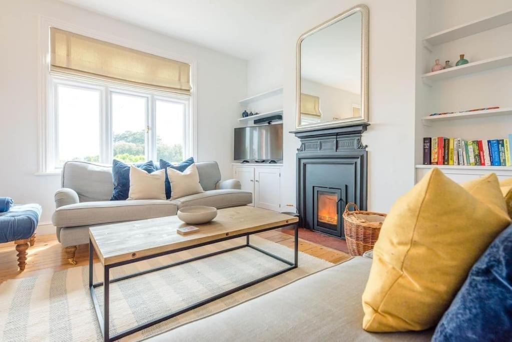 Sea House, Walberswick view 4