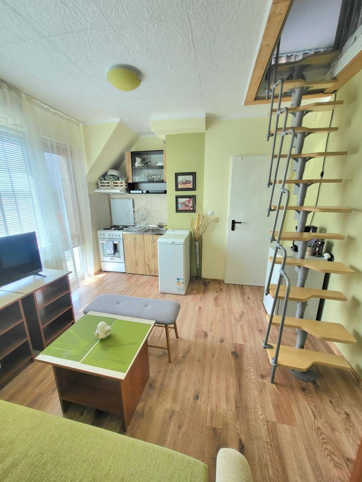 Penthouse Apartments PERLA, Vasiliko