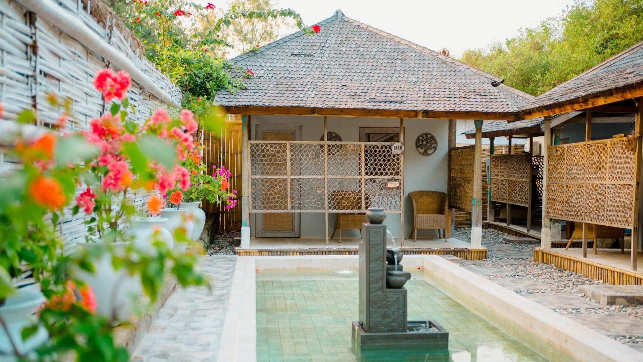 Café Gili Beach Bungalows view 3