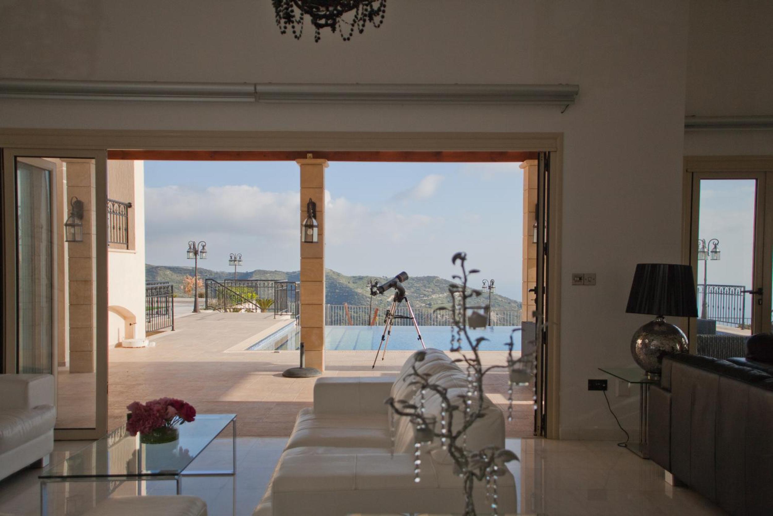 Eagles Cliff Villa