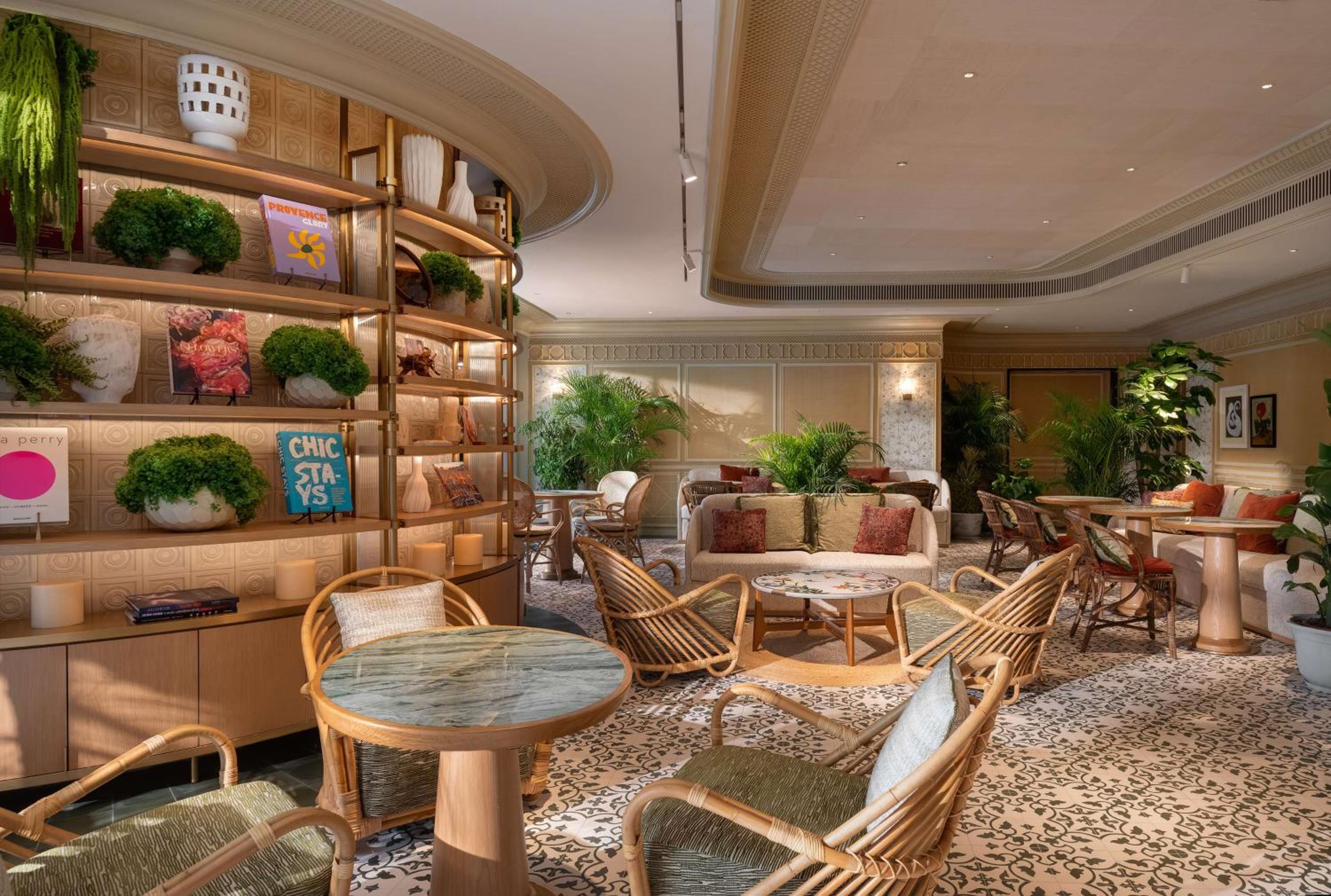 Island Shangri-La, Hong Kong