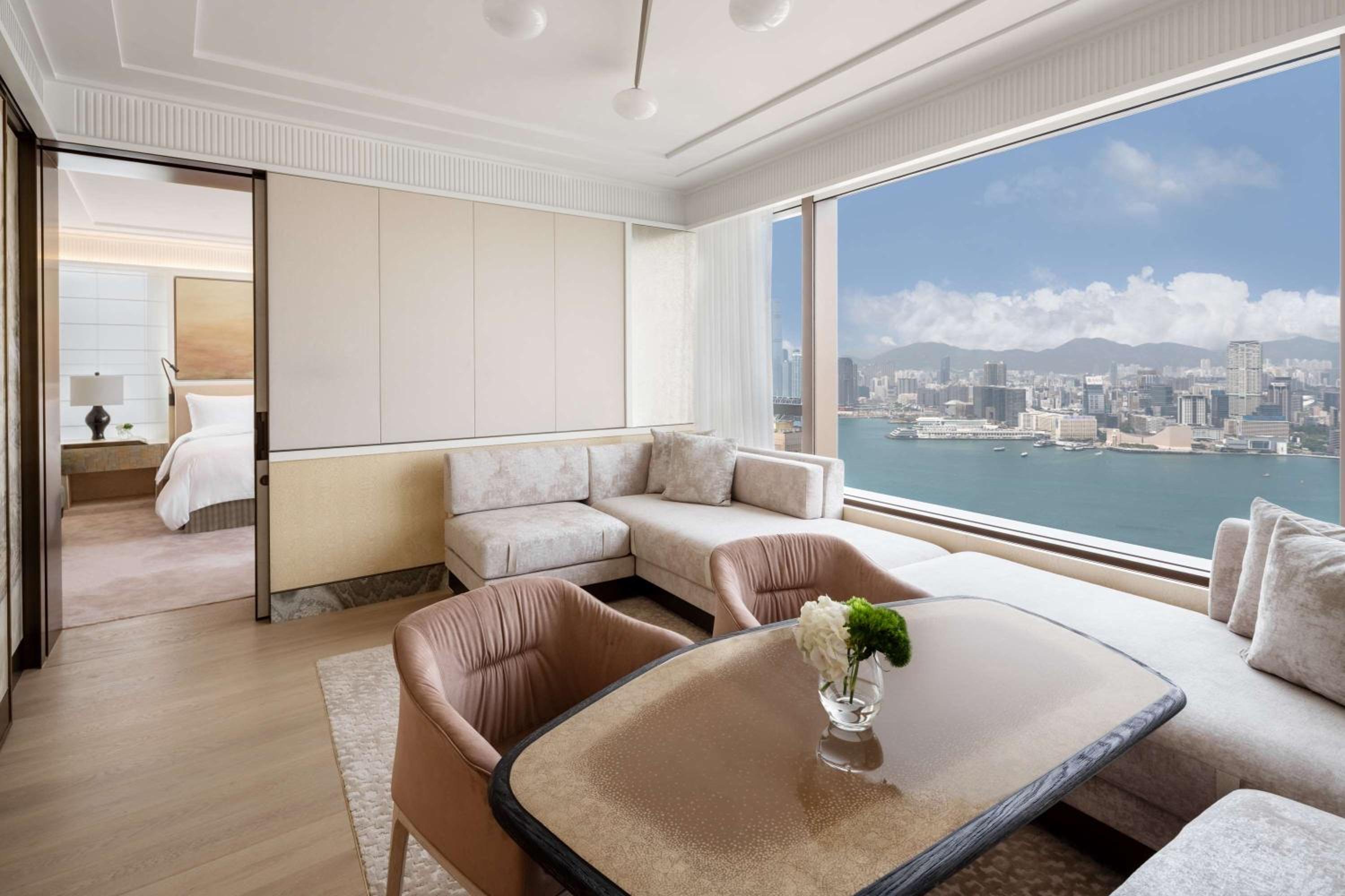 Island Shangri-La, Hong Kong