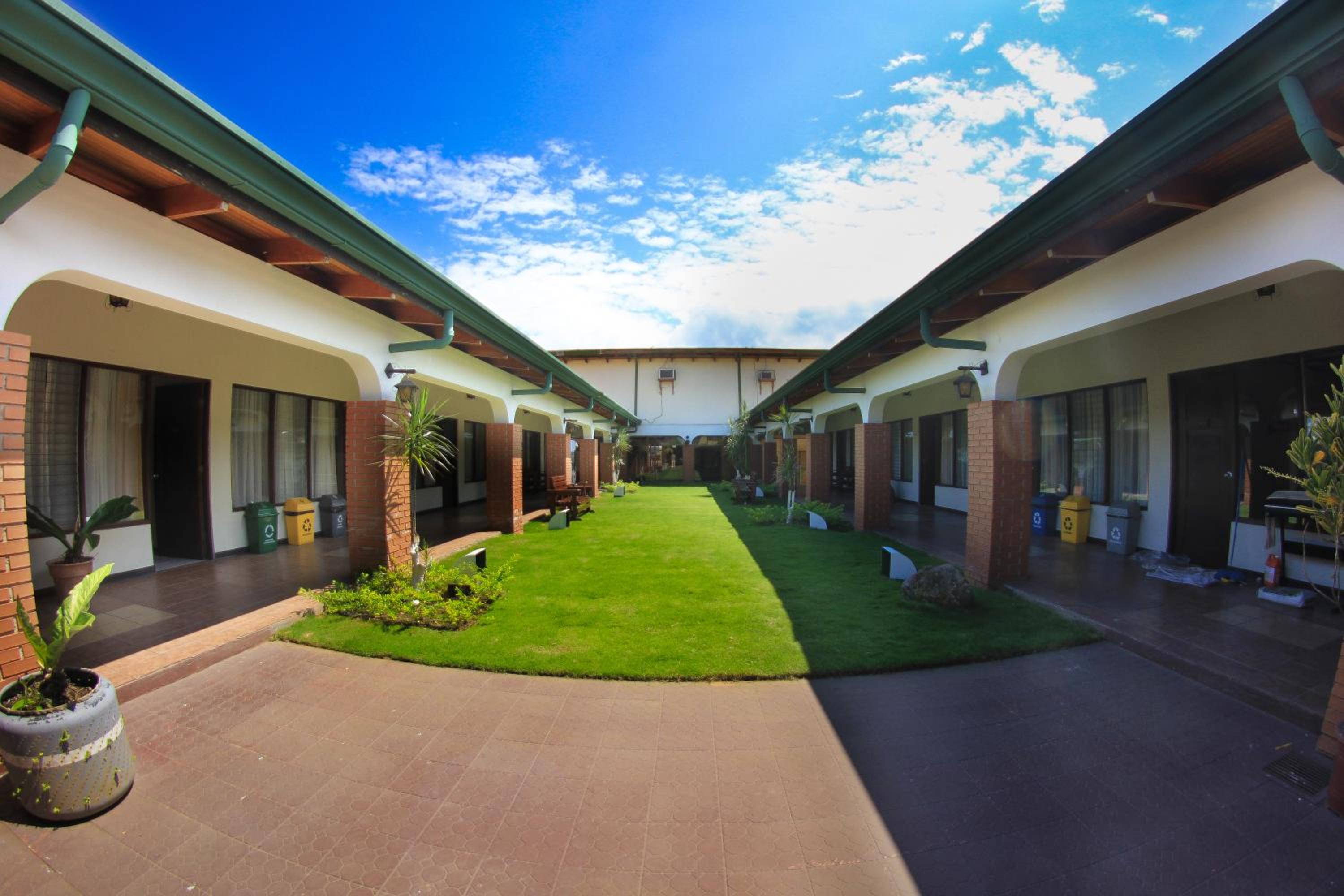 Hotel Wagelia Turrialba - Image 1