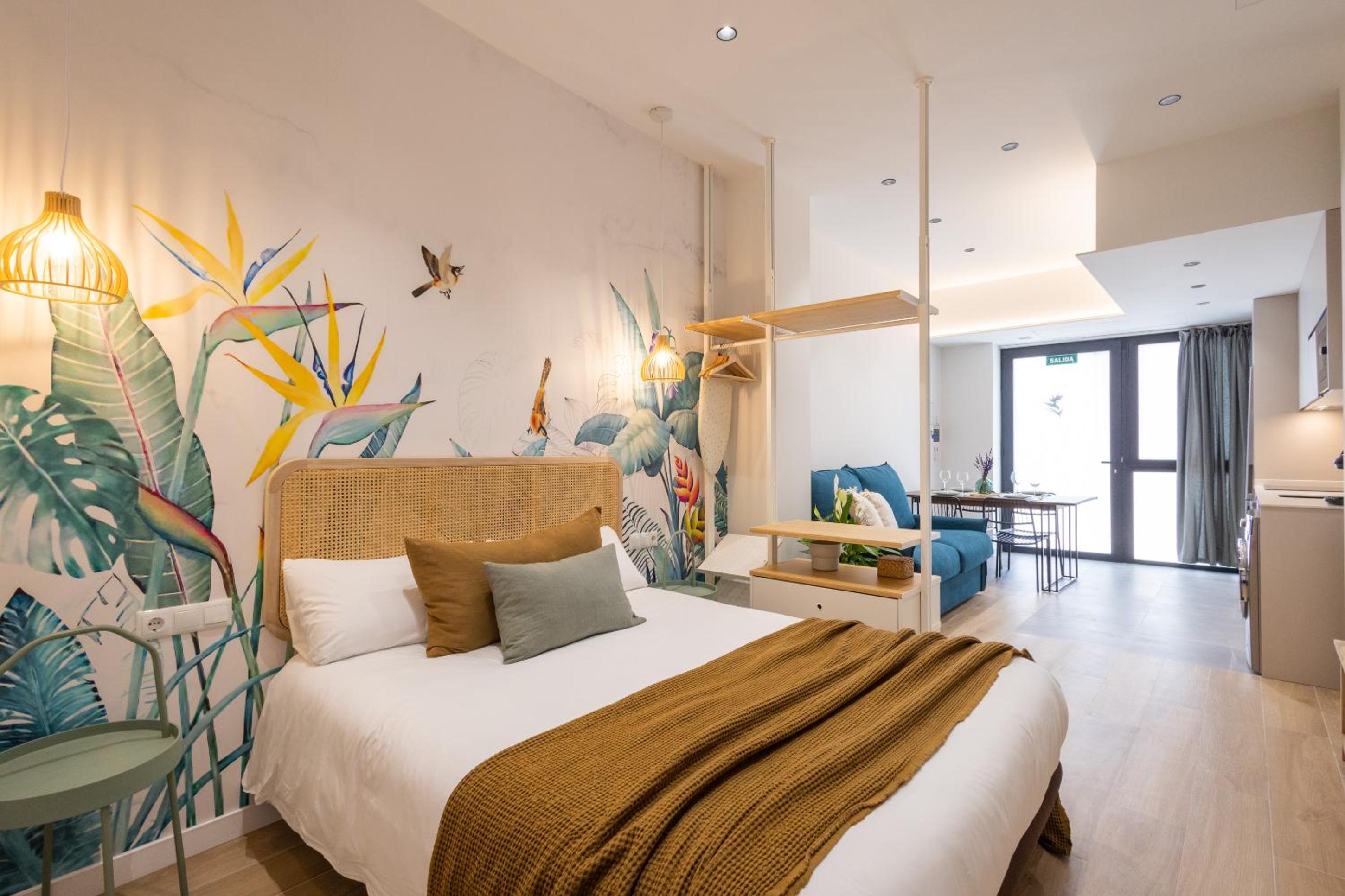 FLORIT FLATS - The Turia Park Lofts - 4 Guests- AC & WiFi - Near City Centre view 4