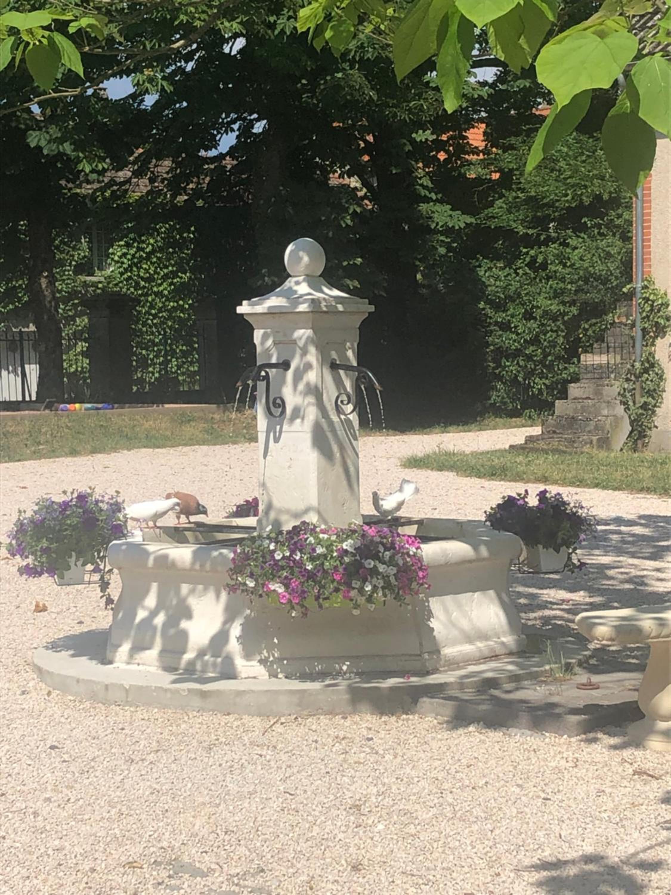 Le manoir de la Source view 2