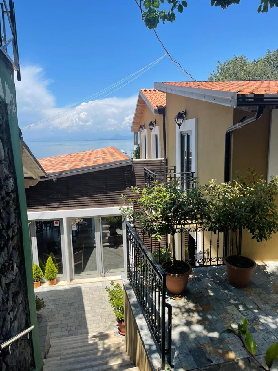 Hotel Labiatan - Image 1